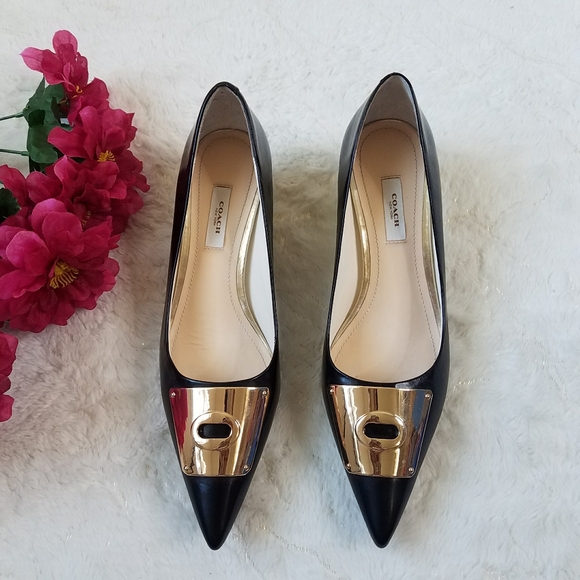 Coach New York Lawrence Heels - Picture 2 of 9